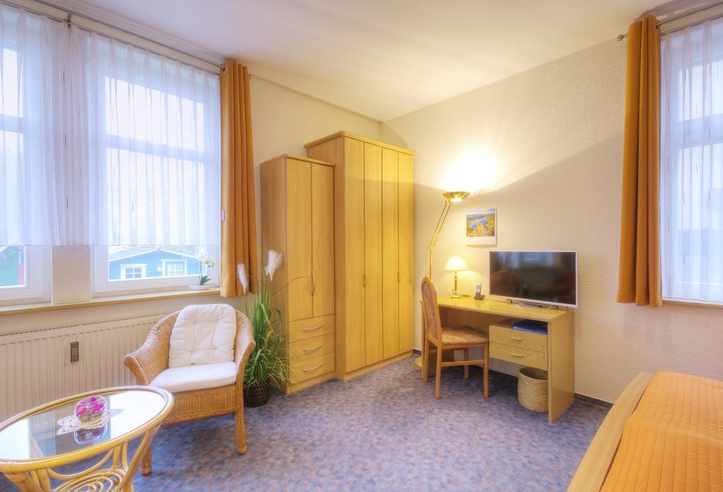 Haus Sonnenruh Lägenhet Oberhof  Exteriör bild