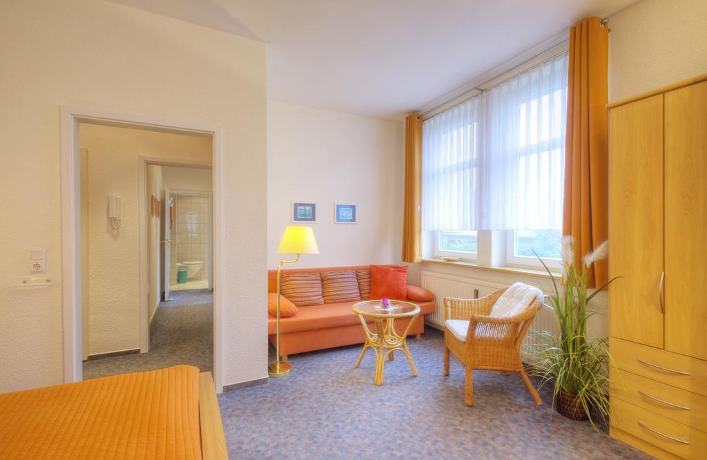 Haus Sonnenruh Lägenhet Oberhof  Exteriör bild